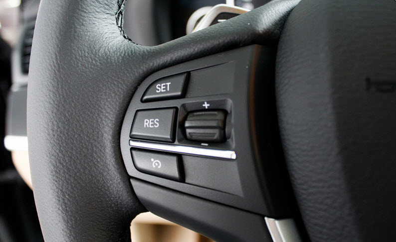 LẪY CHUYỂN SỐ VÔ LĂNG XE HƠI MERCEDES